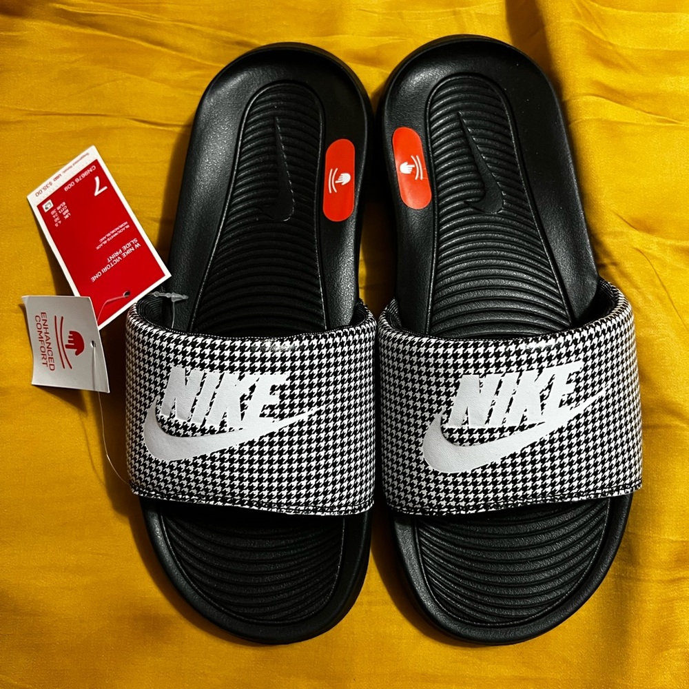 Nike slides